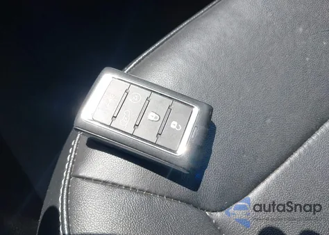 2021 Jeep Grand Cherokee L Limited 4X4 from USA, damaged, VIN 1C4RJKBG1M8120522